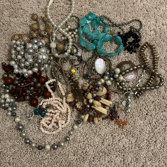 Craft Jewelry Lot 2LB - Picture 5 of 8
